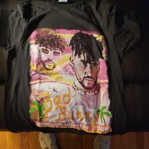 Bad bunny tour tee 2022 size men's small